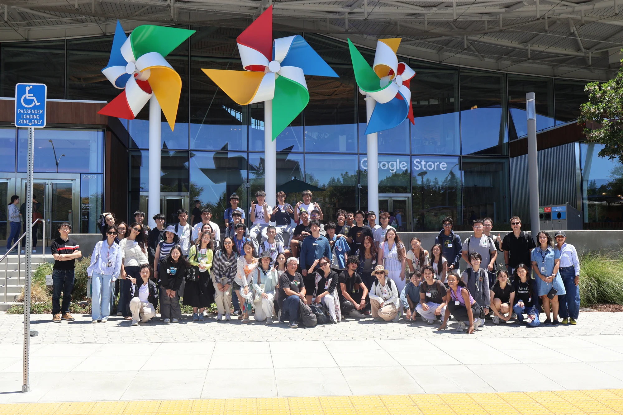 G-SIL participants gathered outside the Google Store